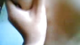 男人亂搞金發女郎與扁山雀