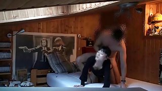 興奮的學生站立姿勢在美學上令人愉悅