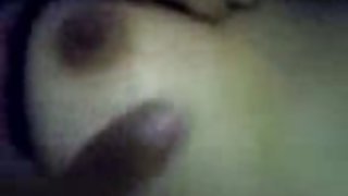 性感短褲的女孩誘惑成熟笨蛋