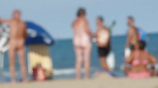 兩個俄羅斯學生搞砸了一個年輕的女朋友