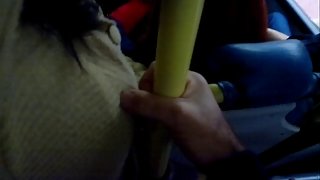 性感的帕特麗斯轉過身來，讓自己達到了高潮